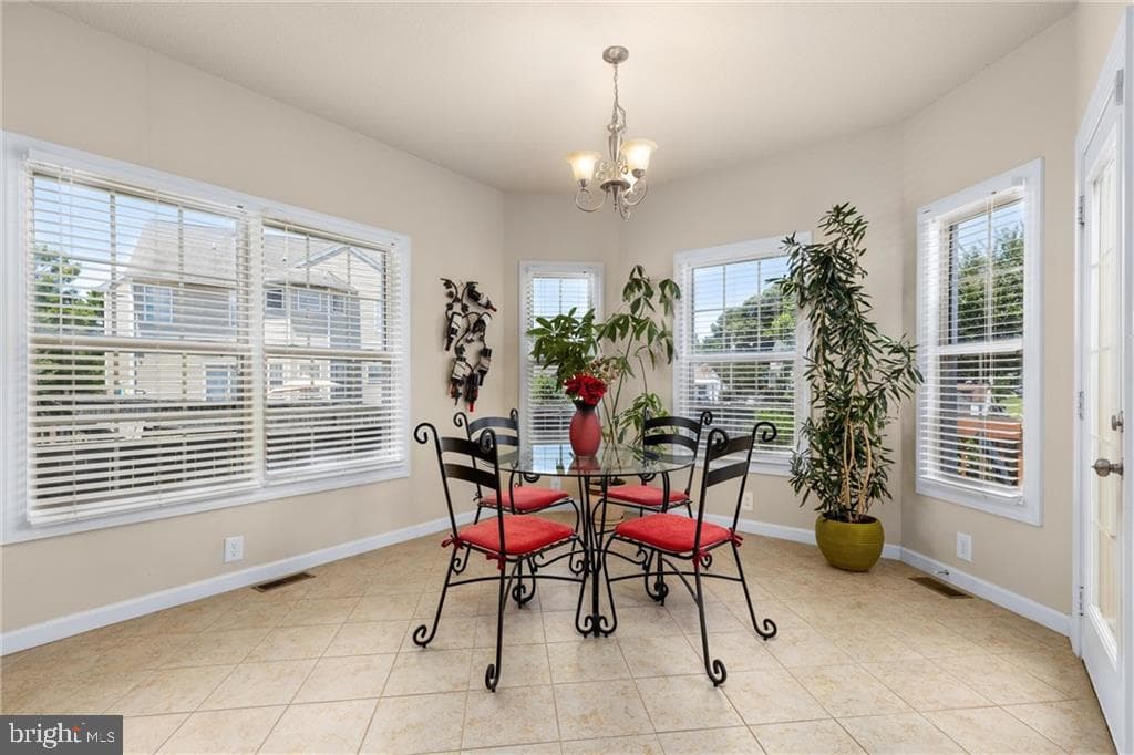 5436 Larissa Court photo 14