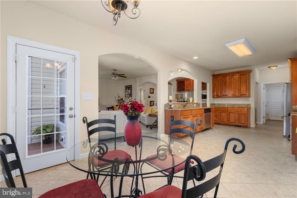 5436 Larissa Court photo 15