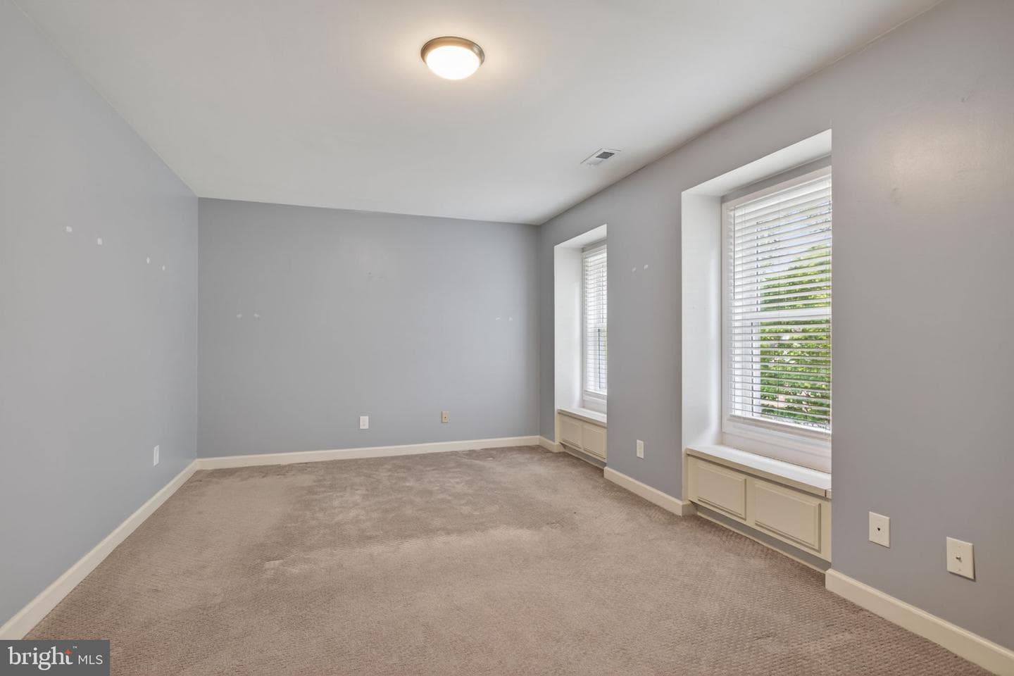 4073 Bridgehampton Lane photo 39