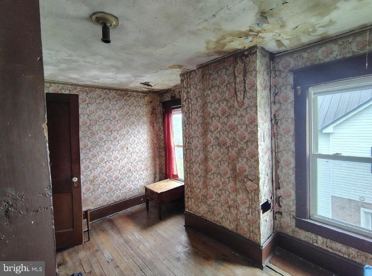 1021 Fairmount photo 12