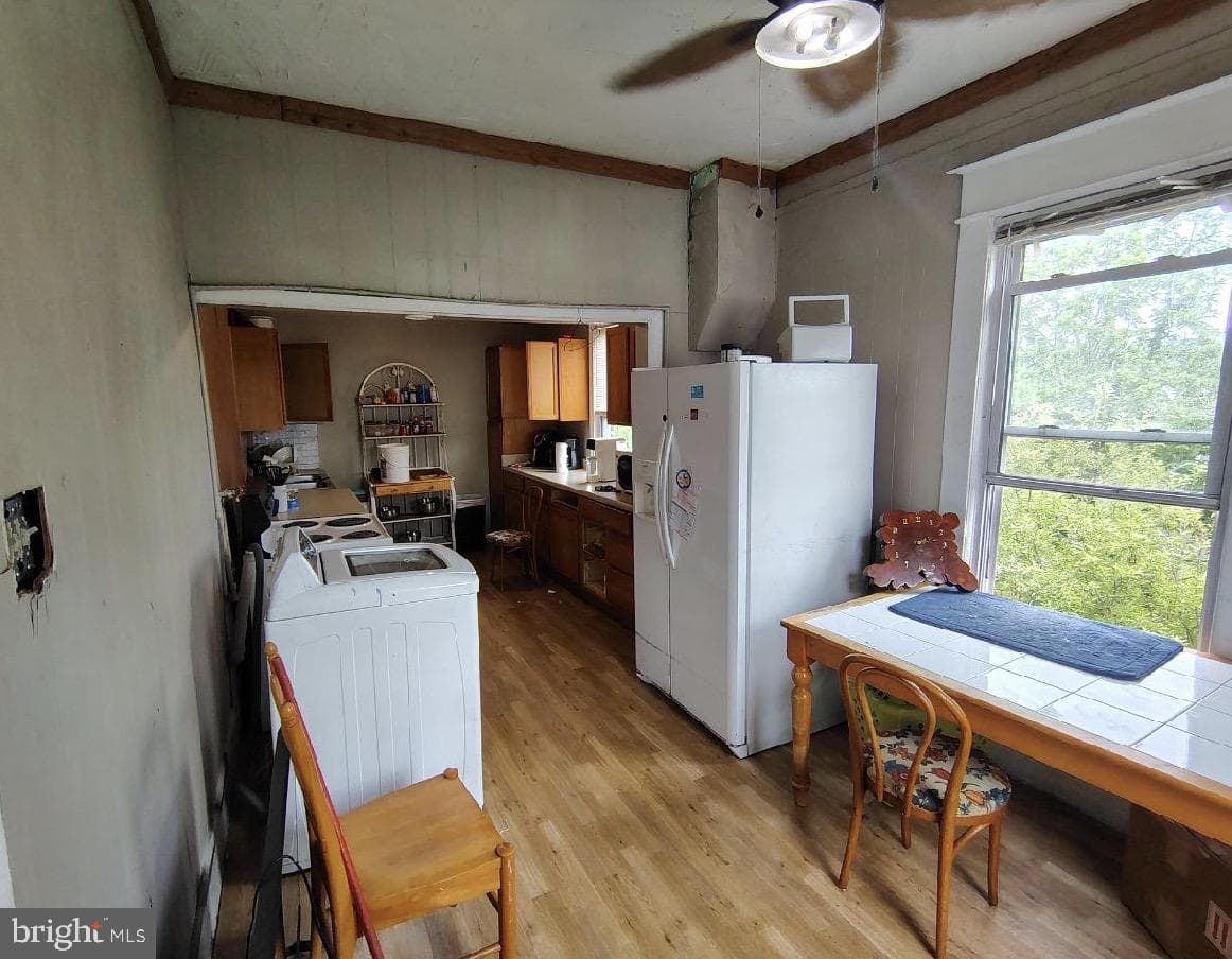 1021 Fairmount photo 13
