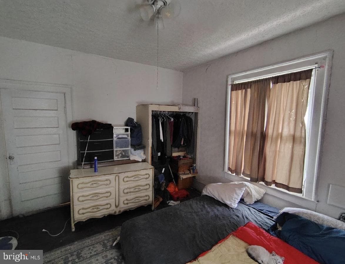 1021 Fairmount photo 14