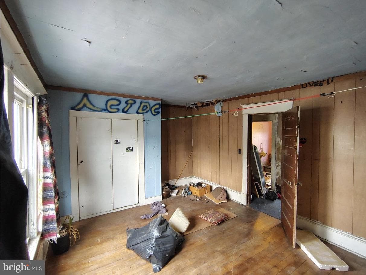 1021 Fairmount photo 17