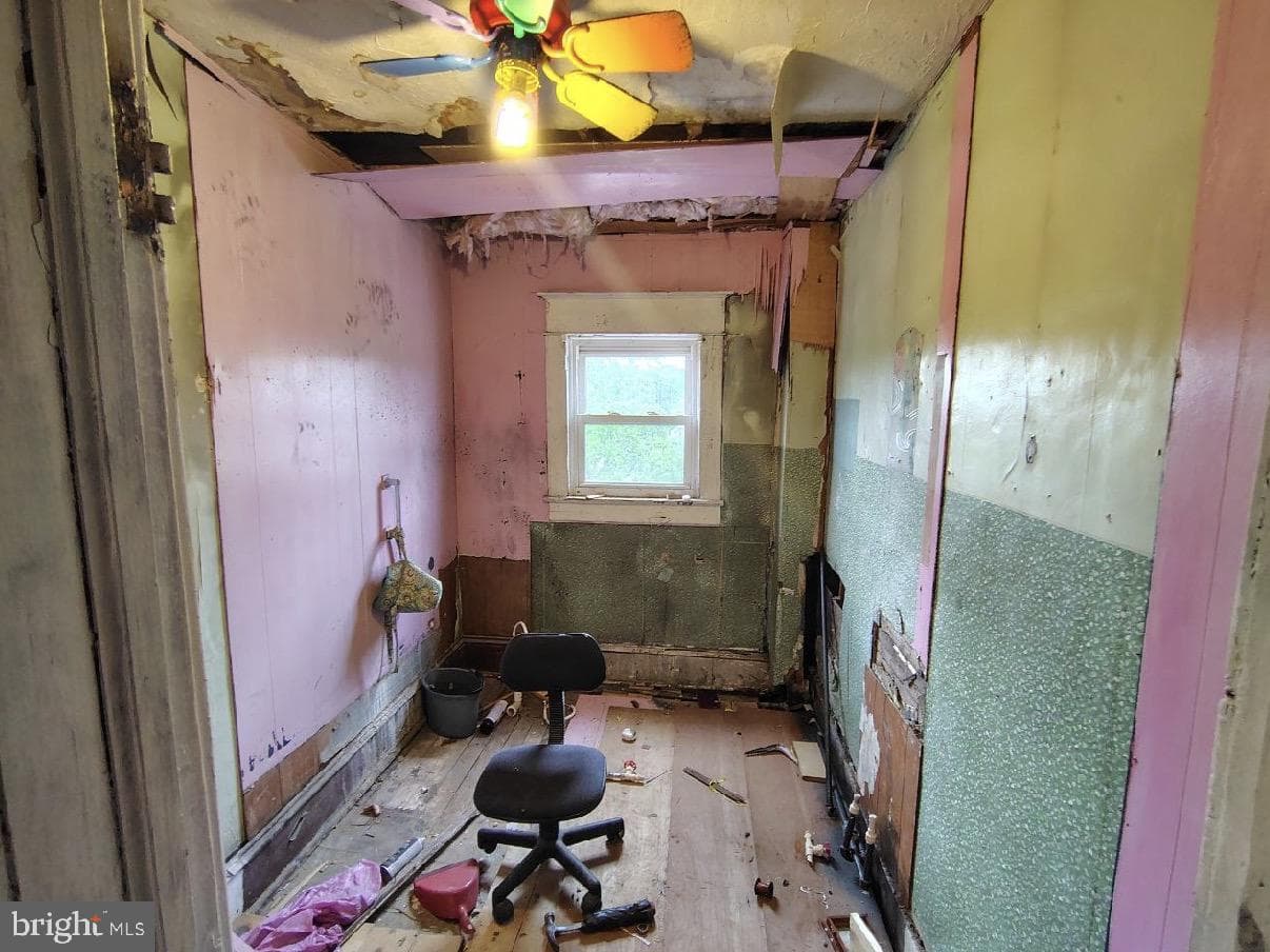 1021 Fairmount photo 18