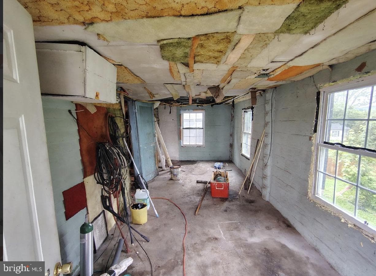 1021 Fairmount photo 22