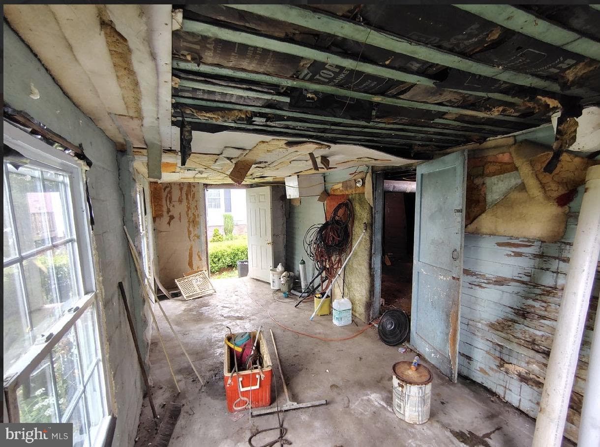 1021 Fairmount photo 23