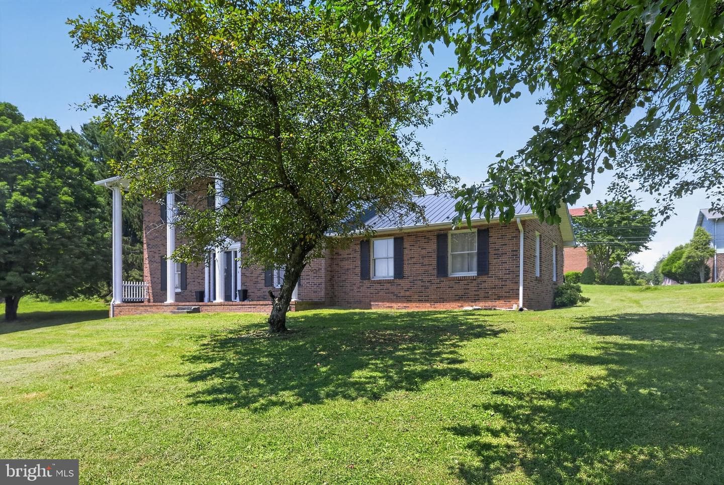 797 Falcon Drive NE photo 3