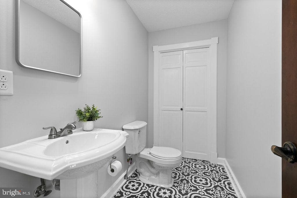 952 Fairway Drive photo 46