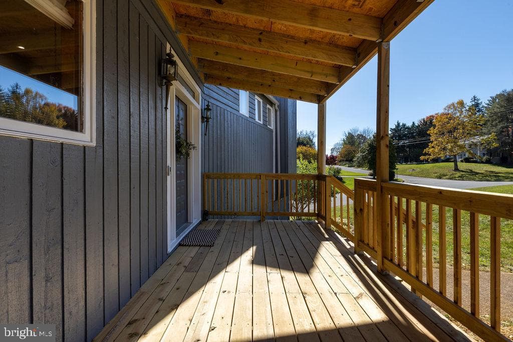 952 Fairway Drive photo 8