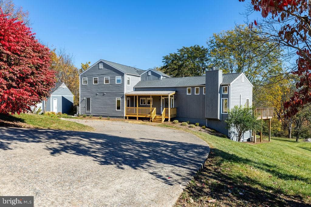 952 Fairway Drive photo 9