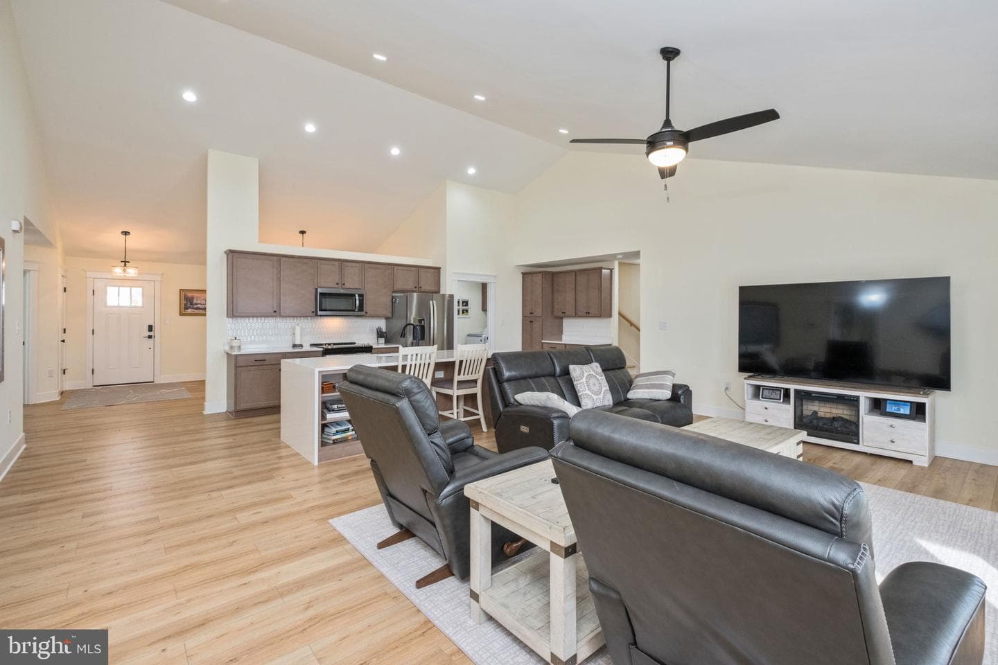 142 Lindburgh Drive photo 9