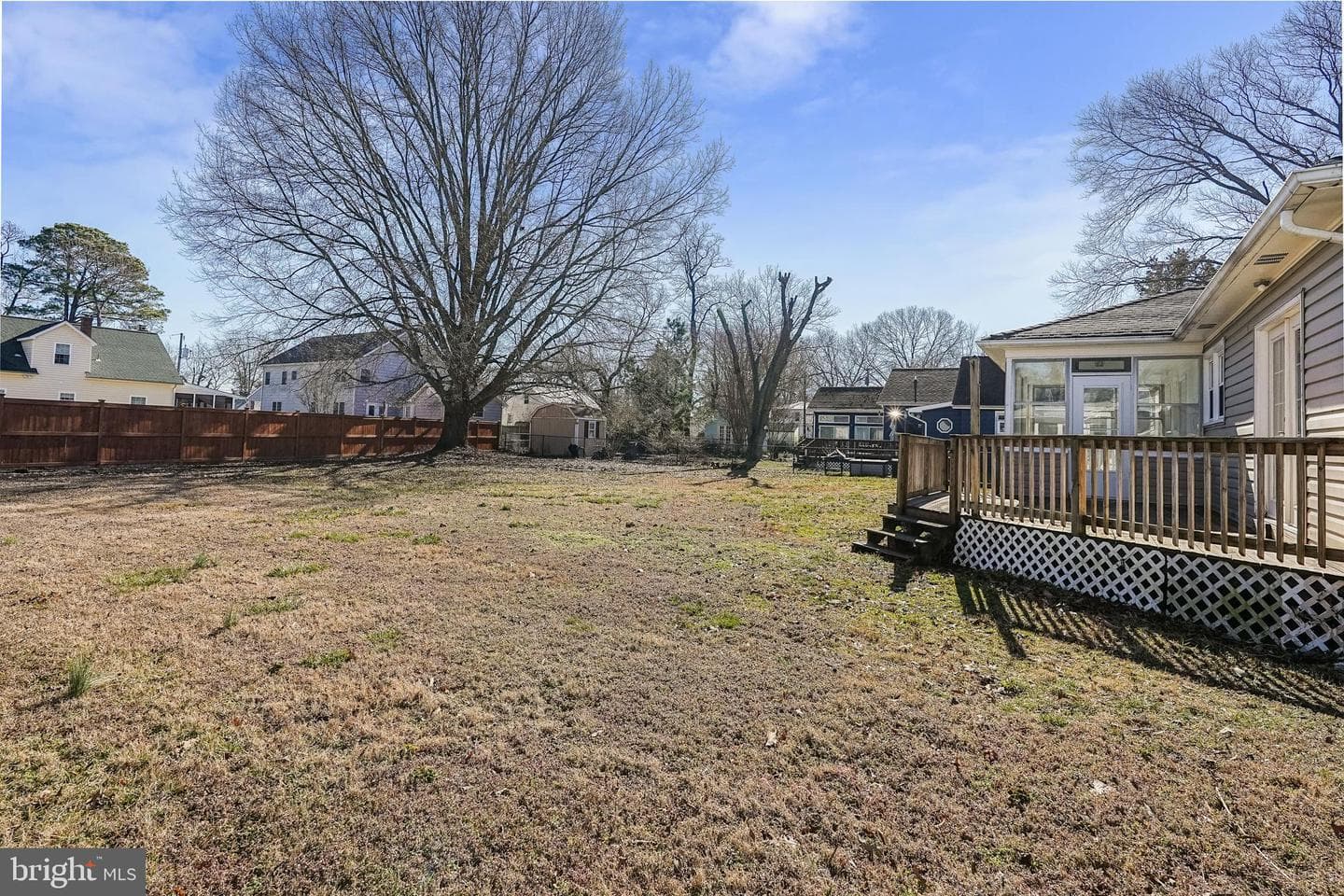 518 Bancroft Avenue photo 34