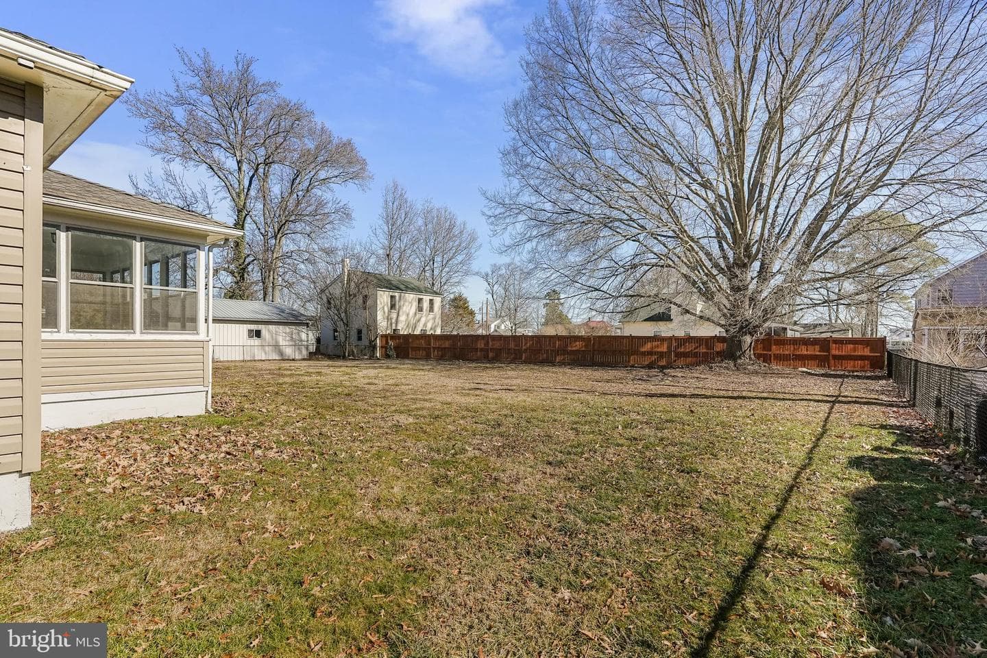 518 Bancroft Avenue photo 37