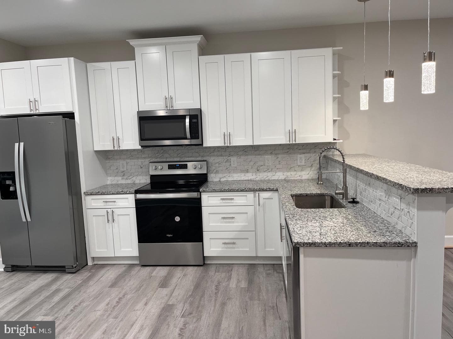 333 Azure Drive photo 6