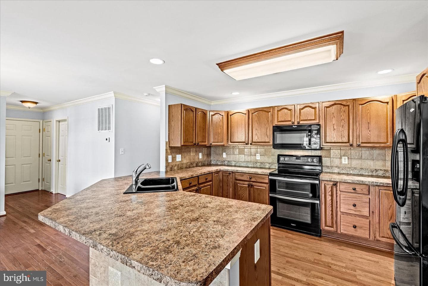 124 Cedar Avenue photo 8