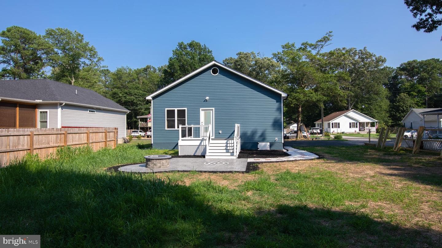 135 Locust Avenue photo 10
