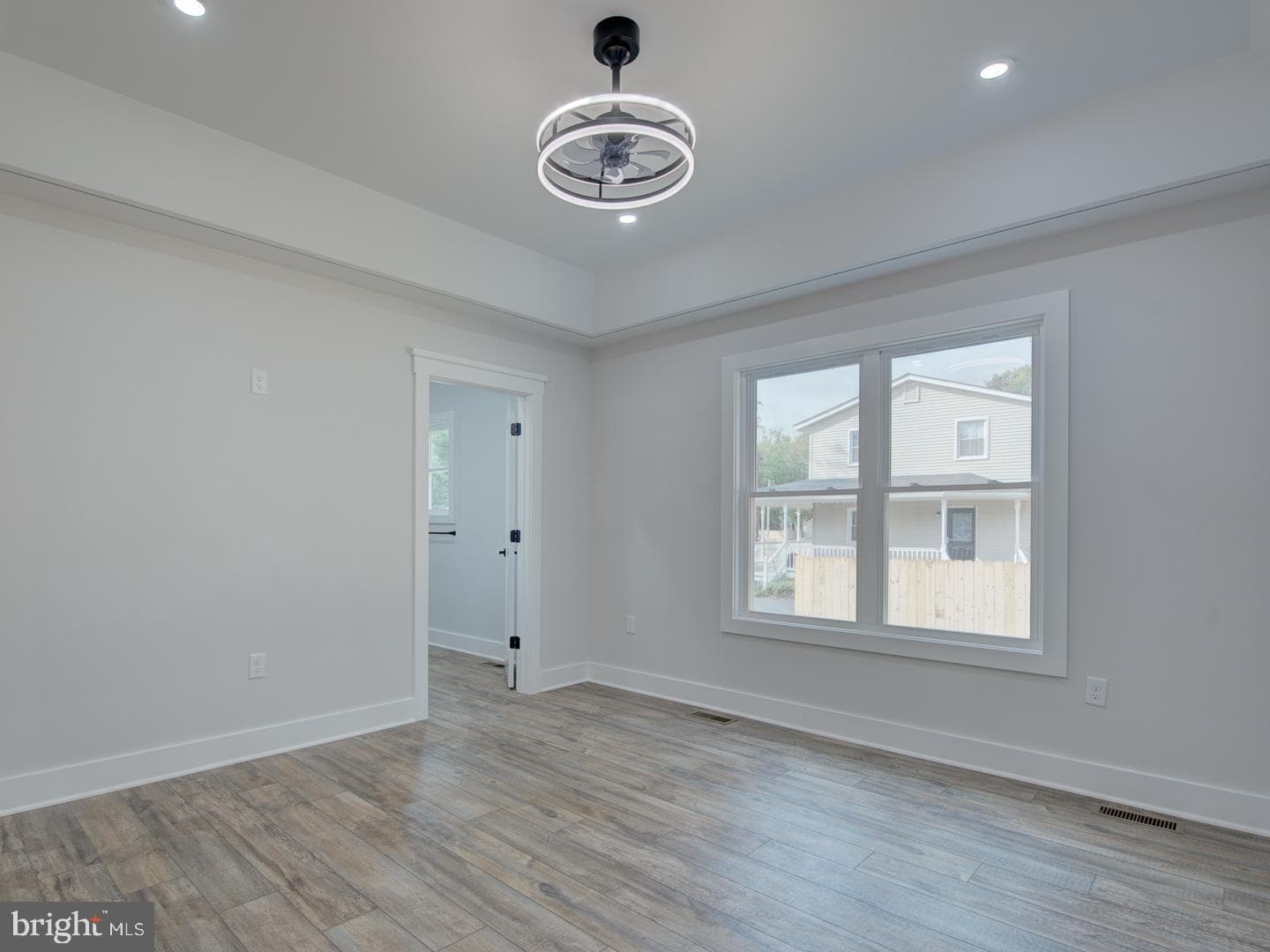 135 Locust Avenue photo 68