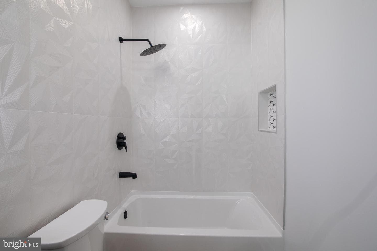 135 Locust Avenue photo 96