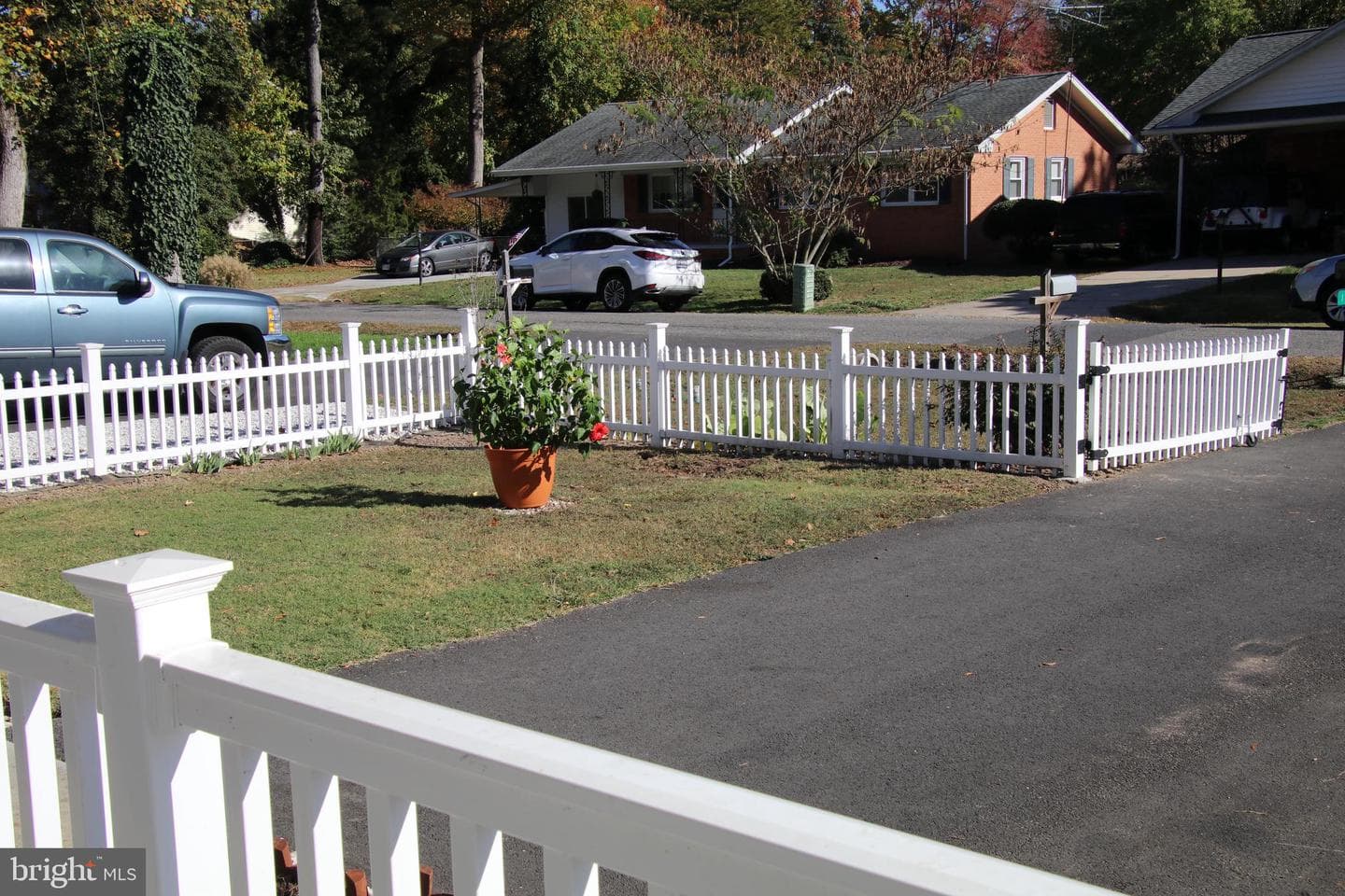 137 12th Street photo 8