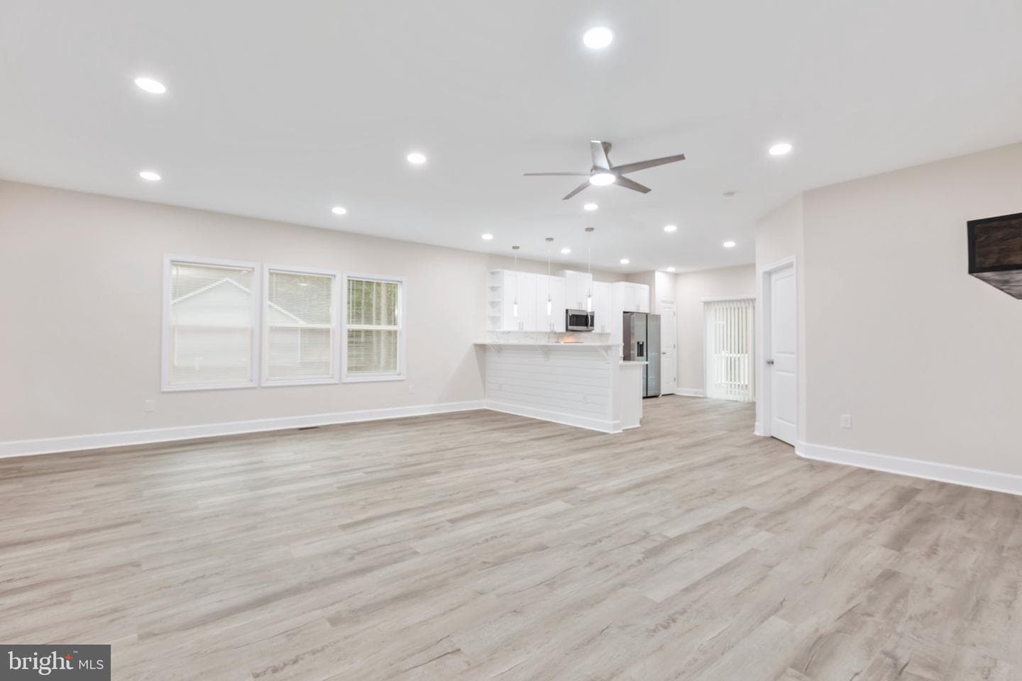 450 Lakeview Drive photo 12