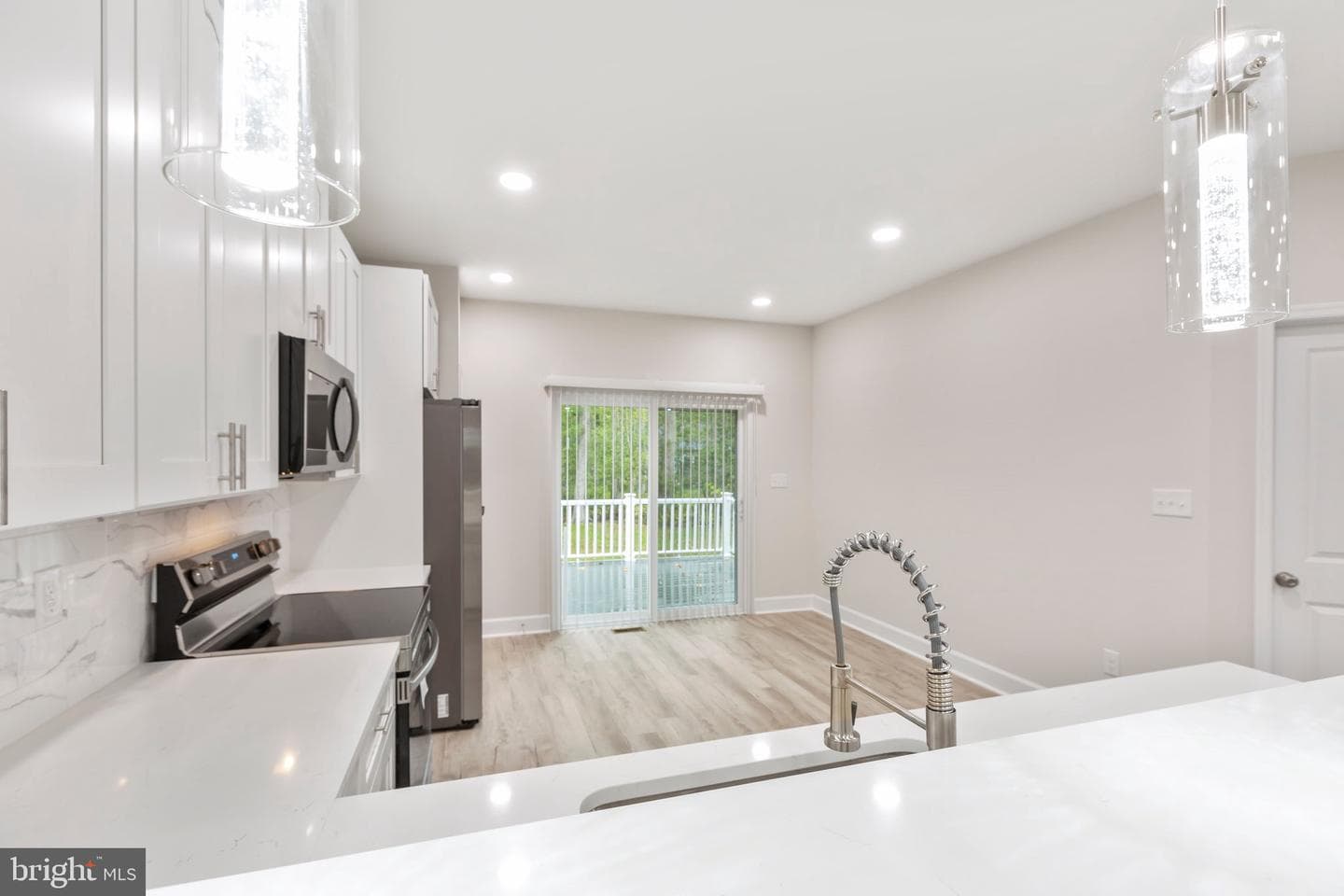 450 Lakeview Drive photo 18