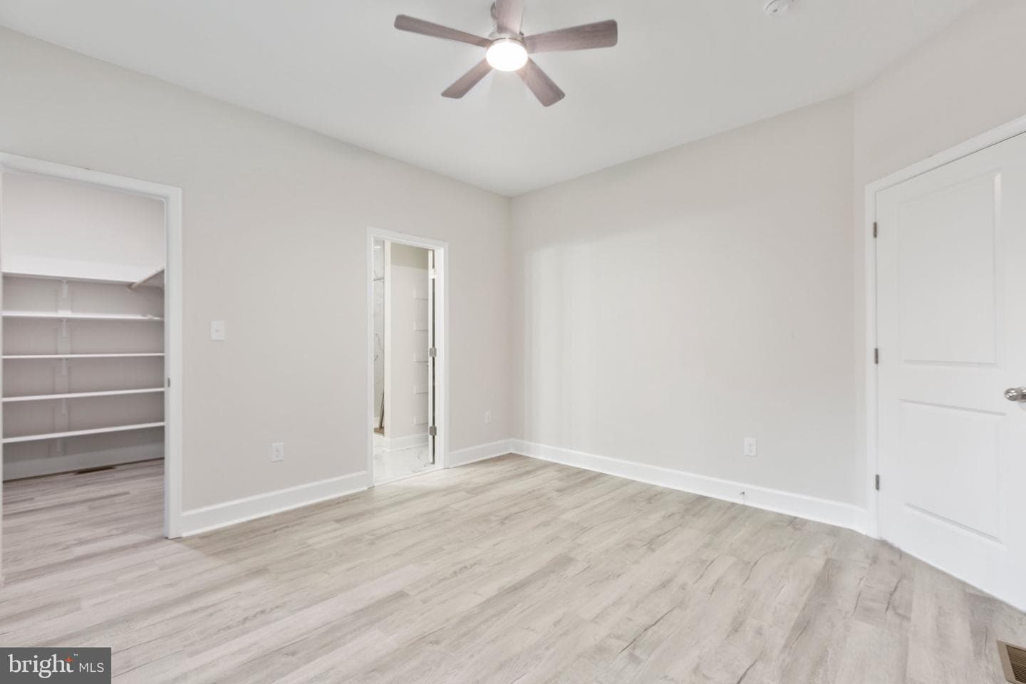 450 Lakeview Drive photo 23