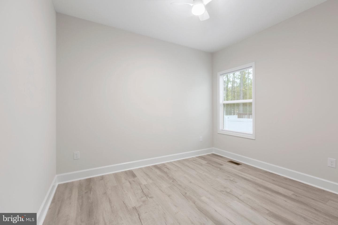 450 Lakeview Drive photo 29