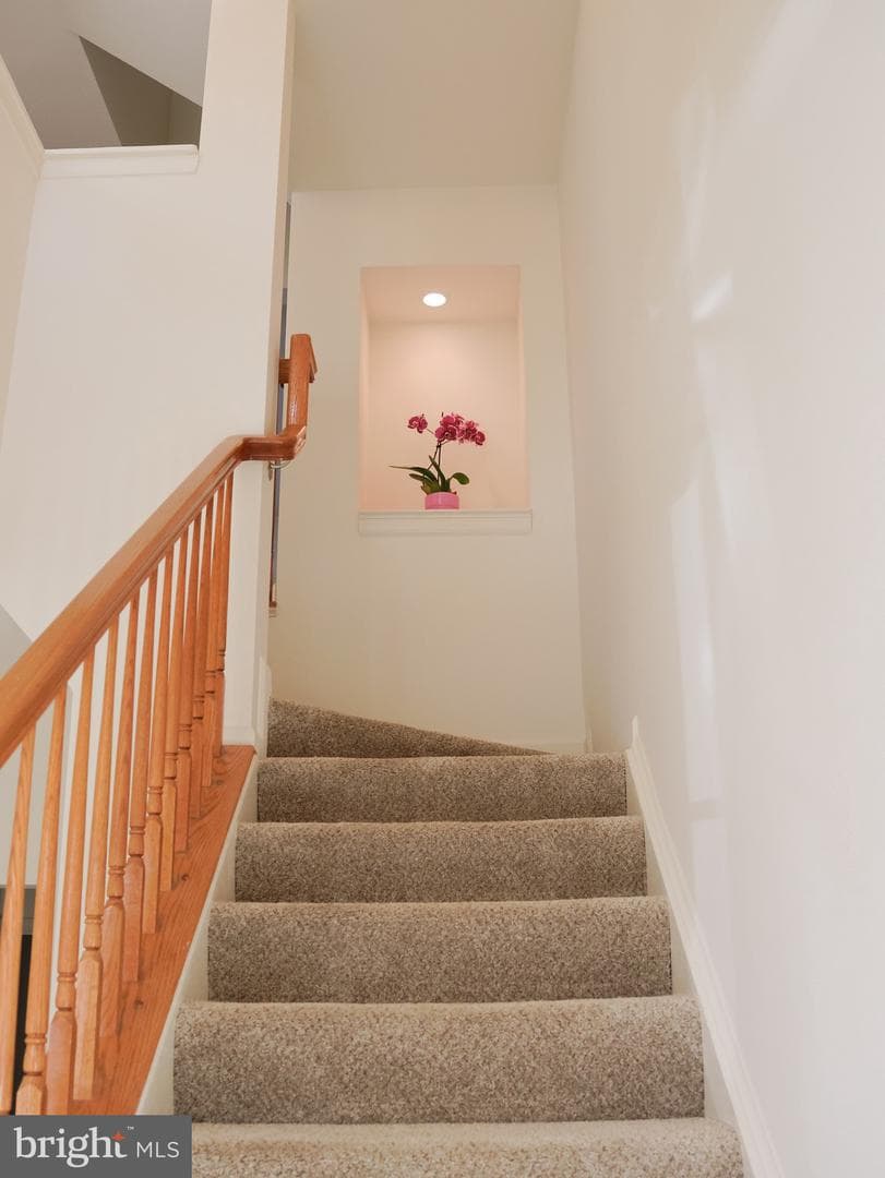 407 Monroe Point photo 4