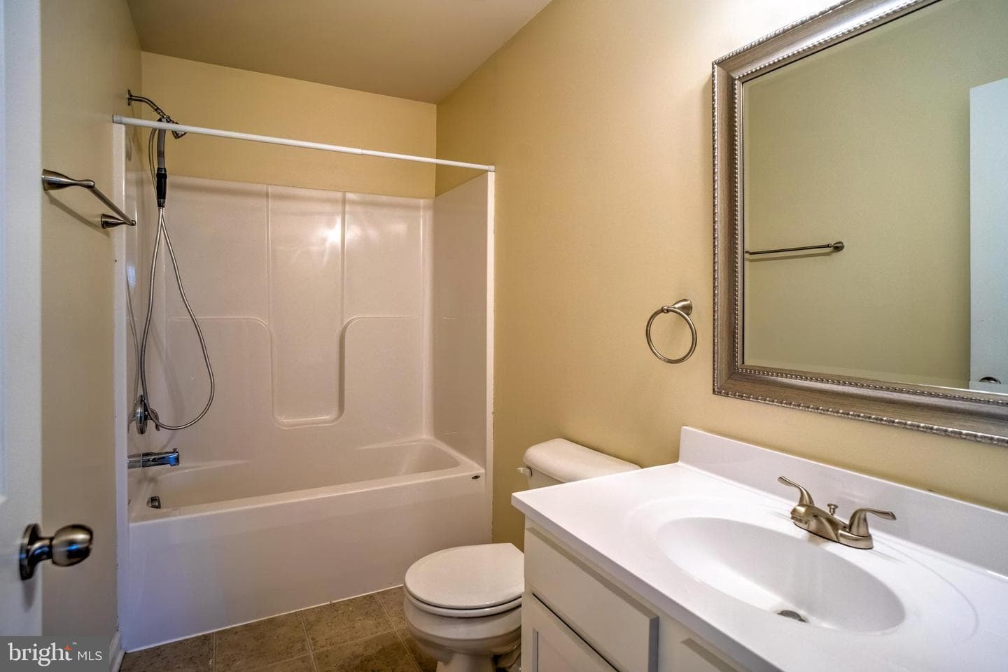 13 Heritage Lane photo 16