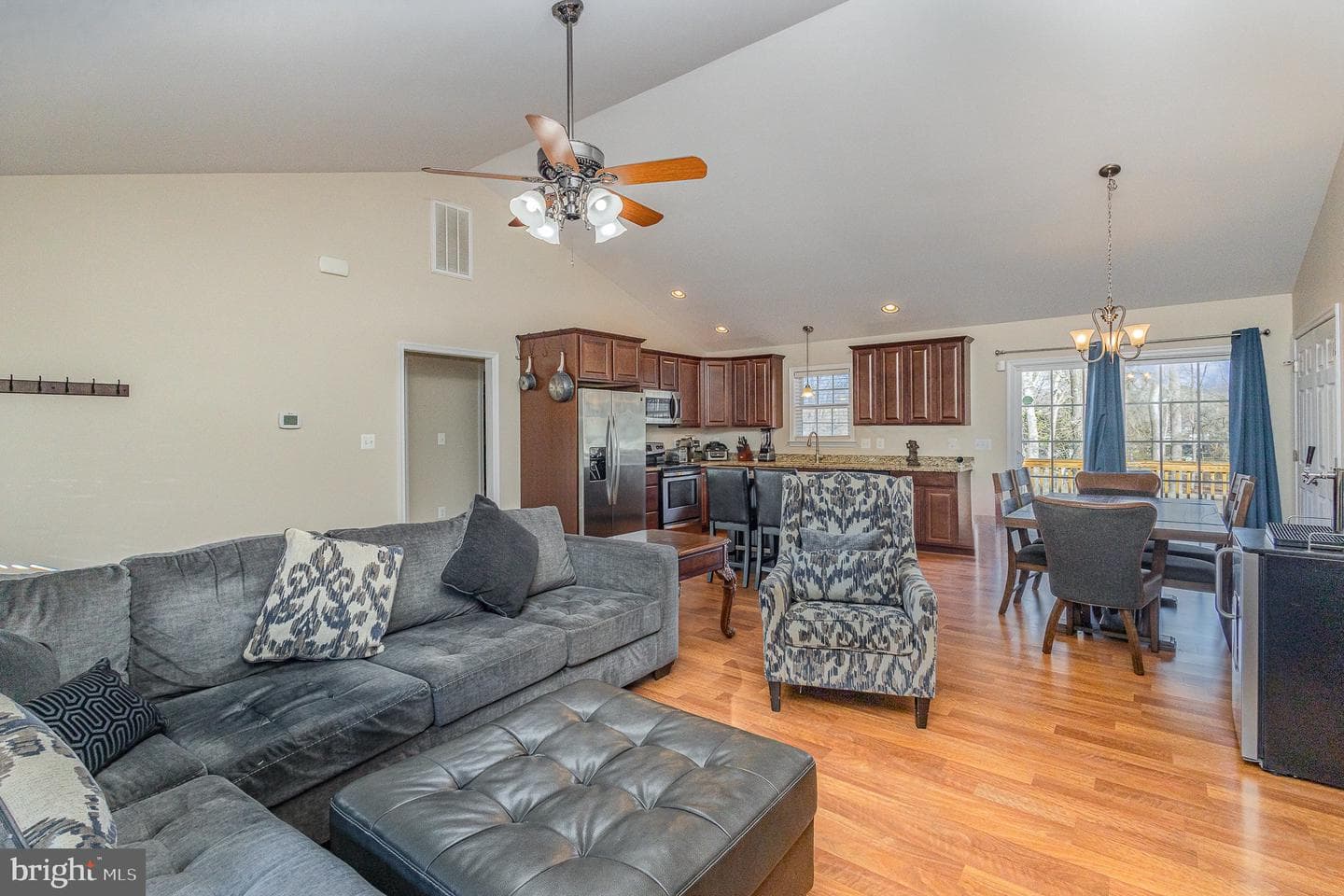 109 Lakeview Drive photo 4