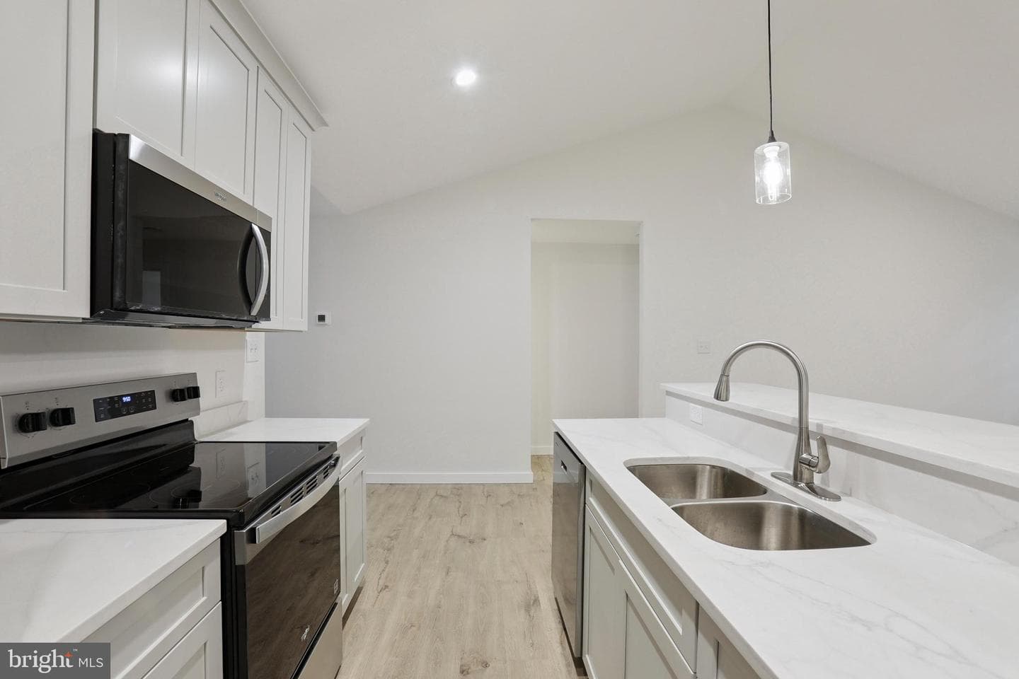 53 Artisan Drive photo 12