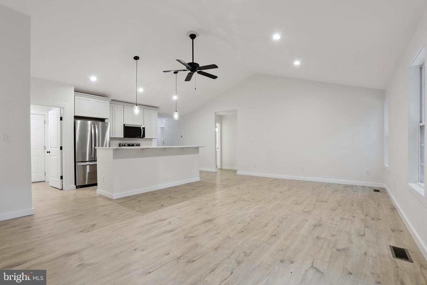 53 Artisan Drive photo 17