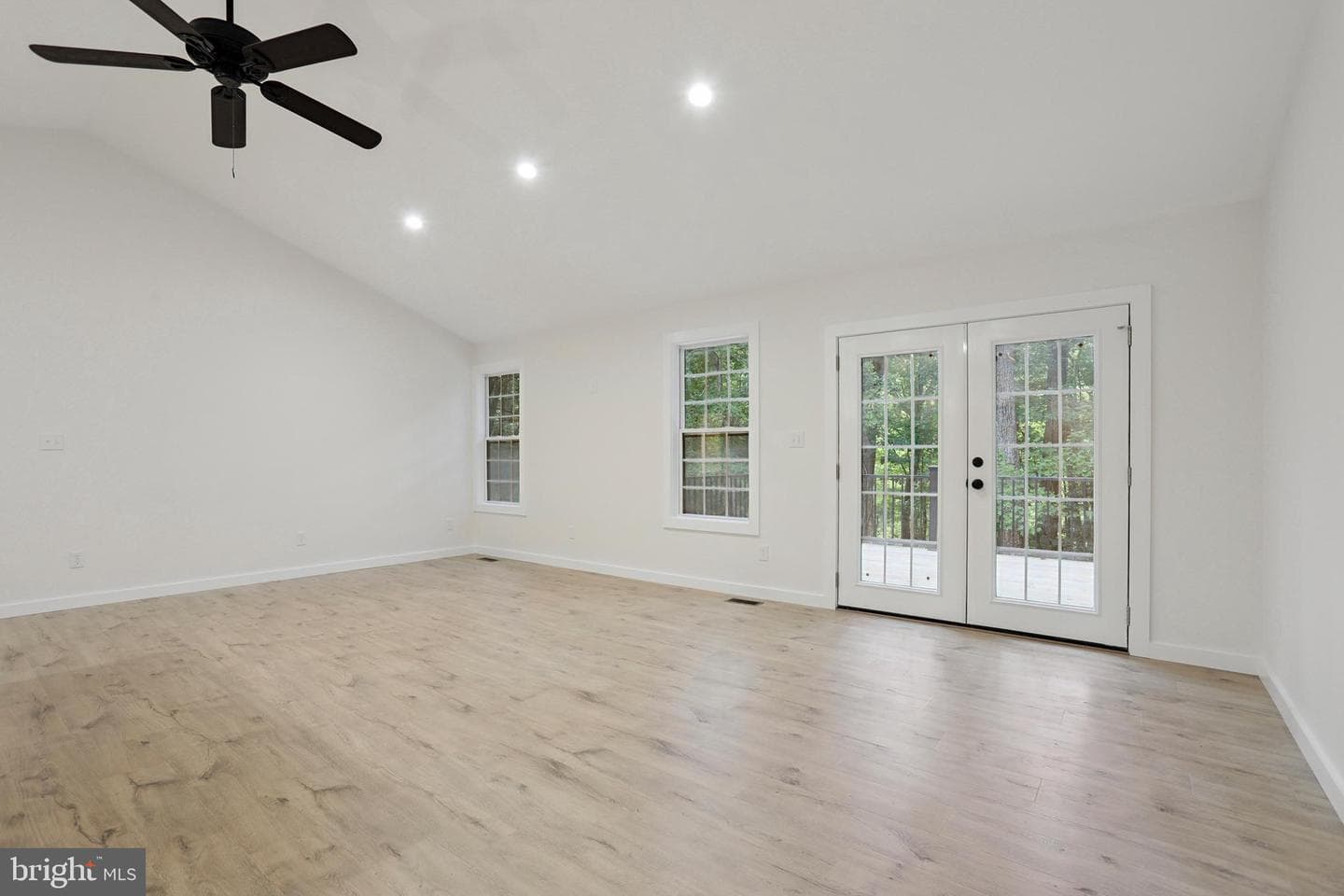 53 Artisan Drive photo 18