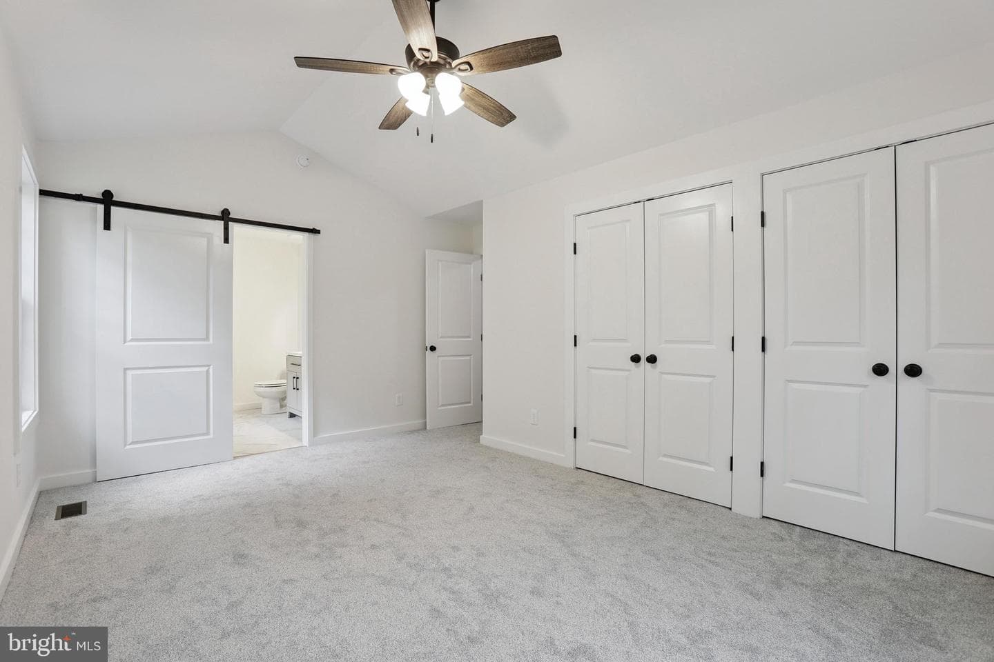 53 Artisan Drive photo 23