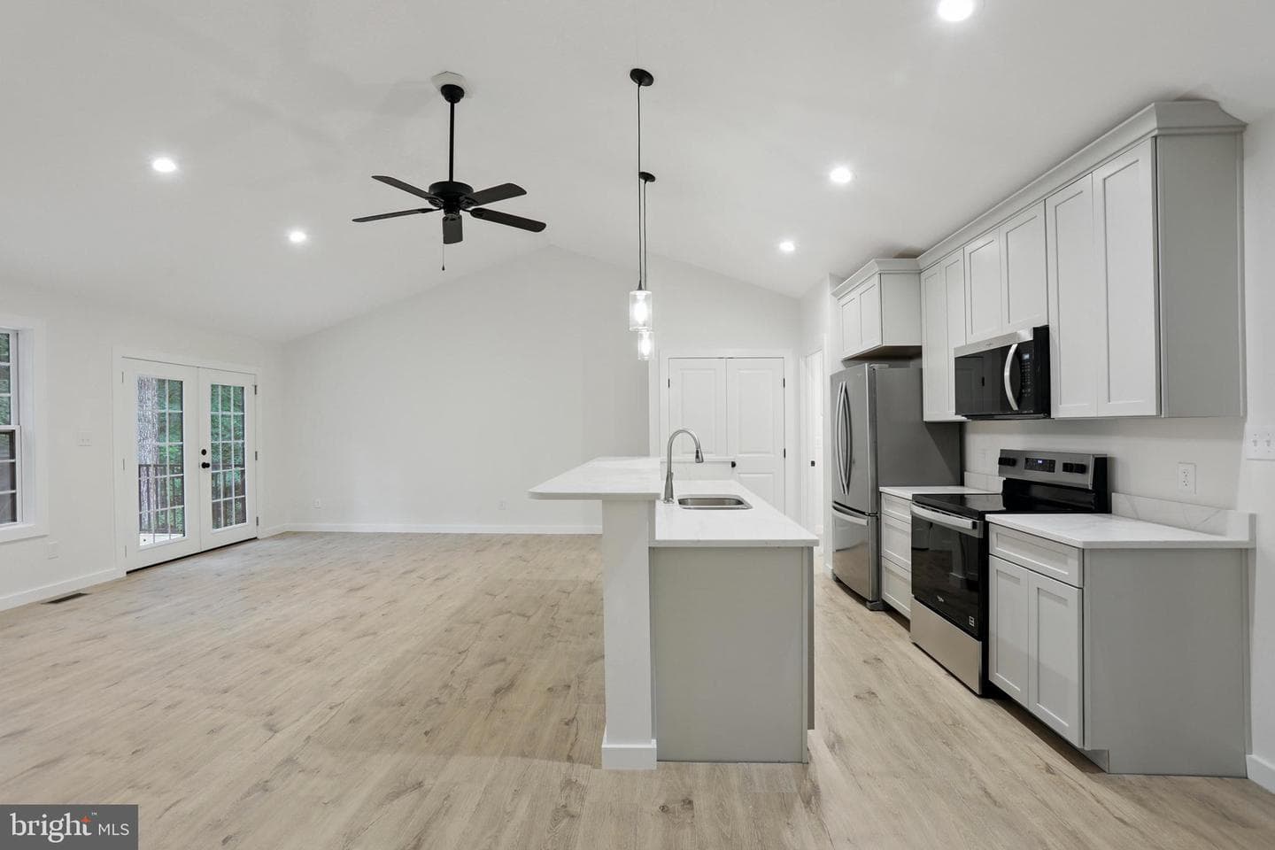 53 Artisan Drive photo 8
