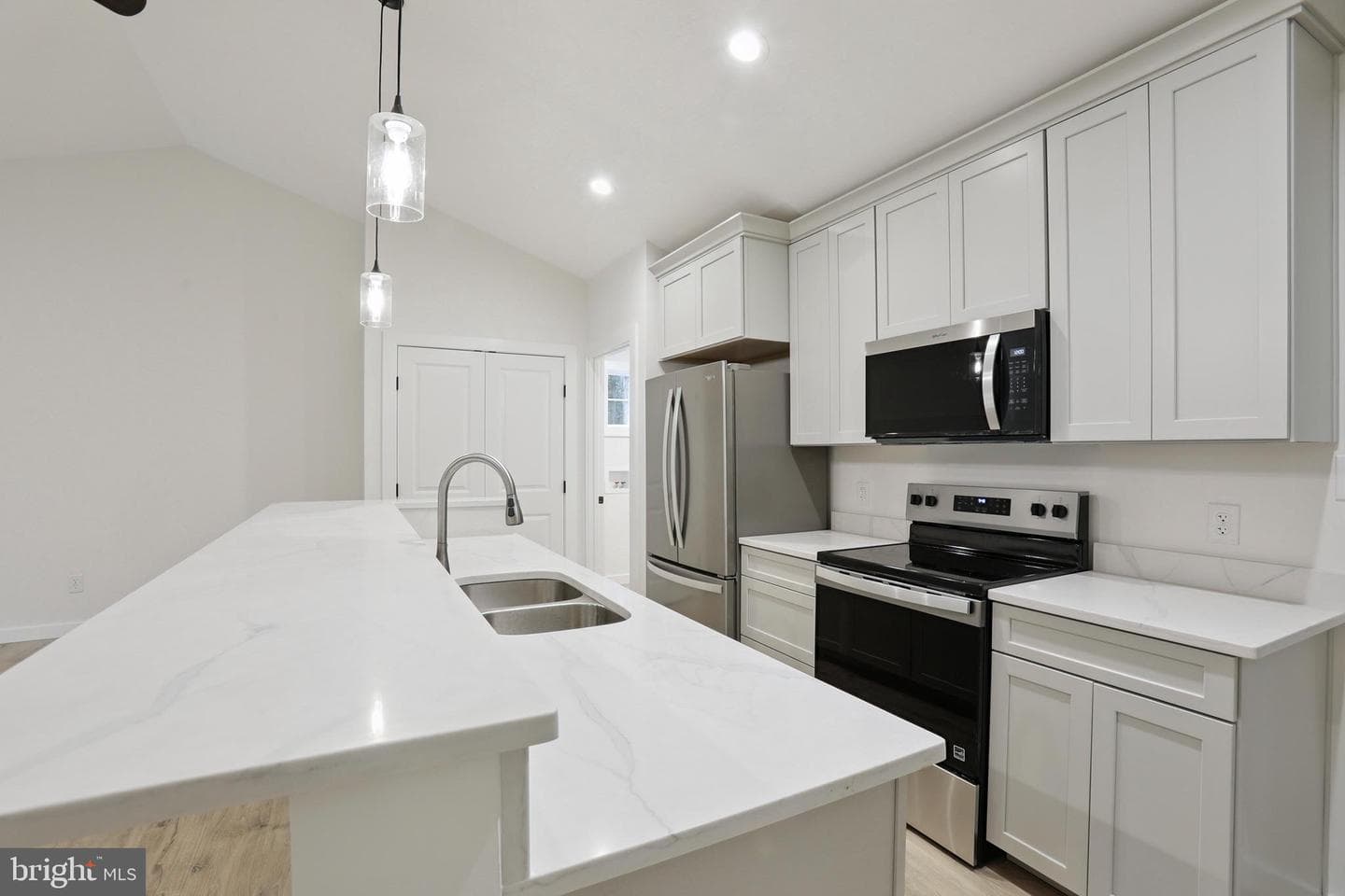 53 Artisan Drive photo 9