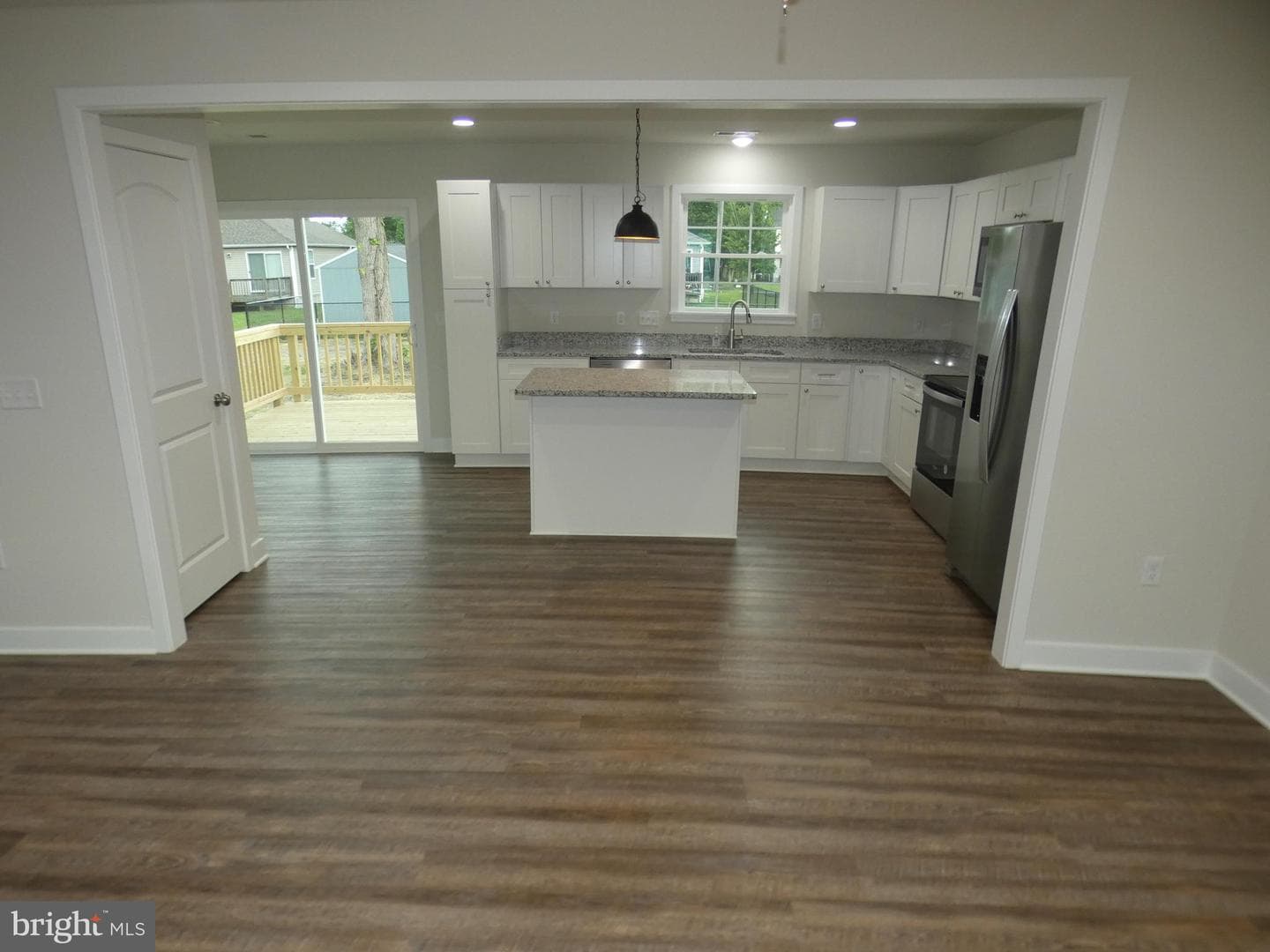 65 Columbia Road photo 4