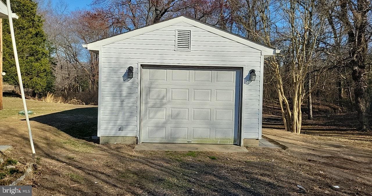 583 Holly Way photo 15