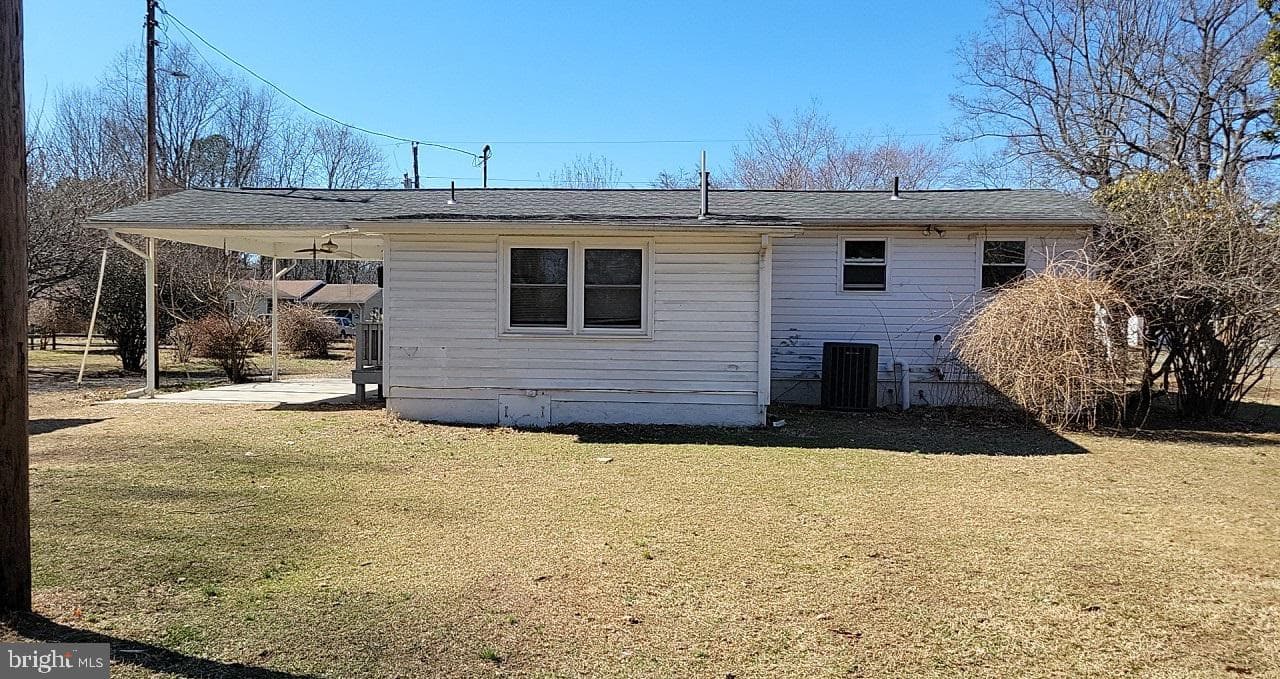 583 Holly Way photo 3