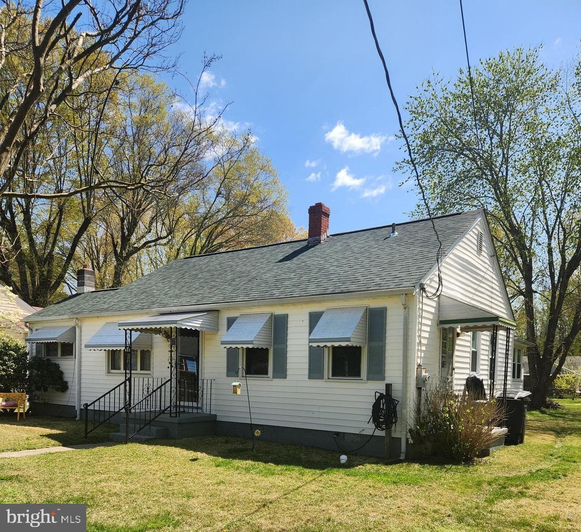 216 Locust Avenue photo 4