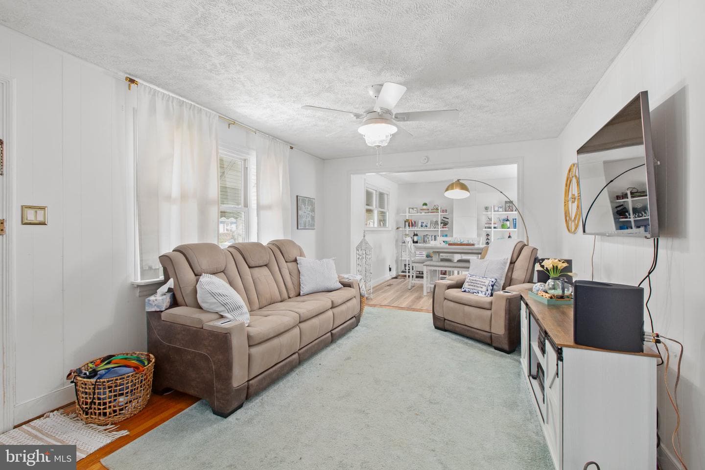 216 Locust Avenue photo 6