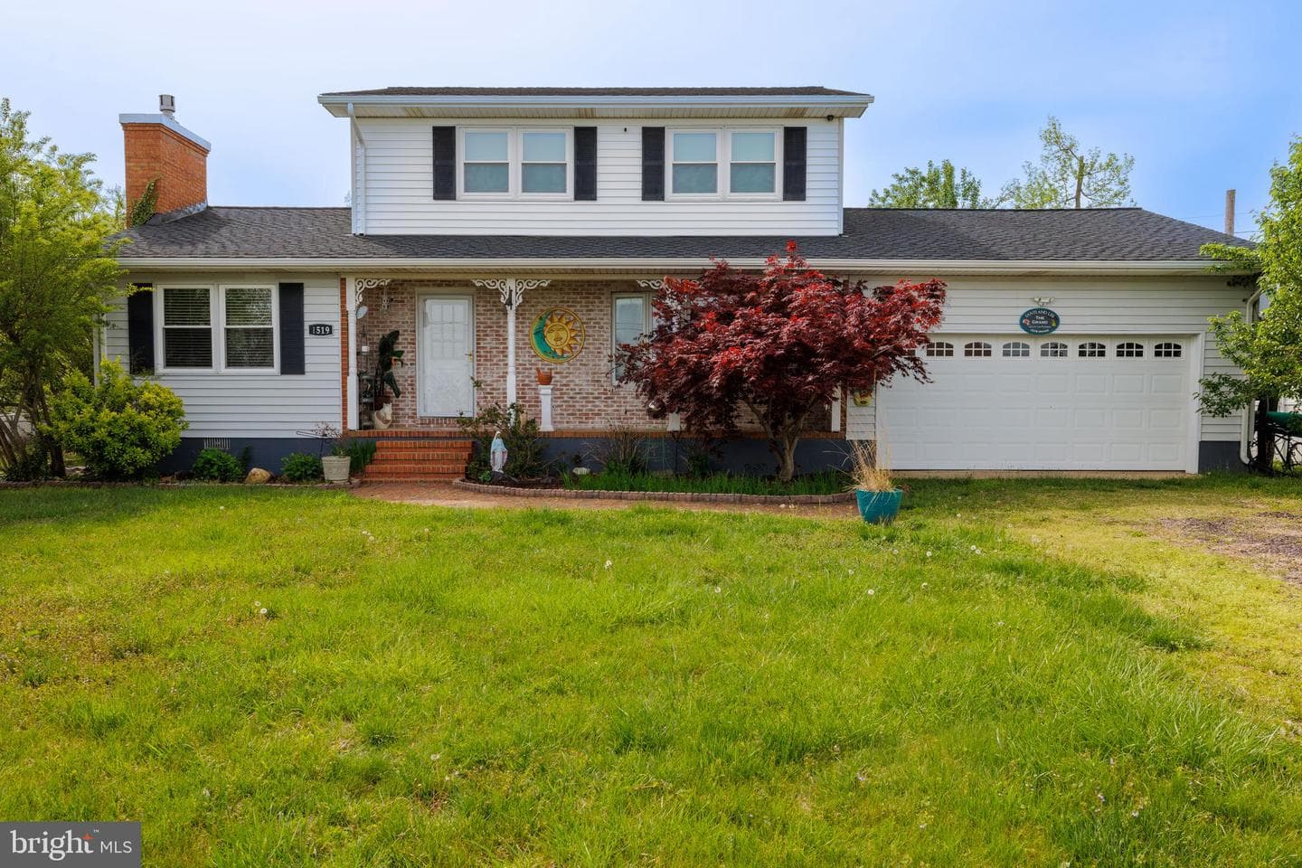 1519 Irving Avenue photo 2