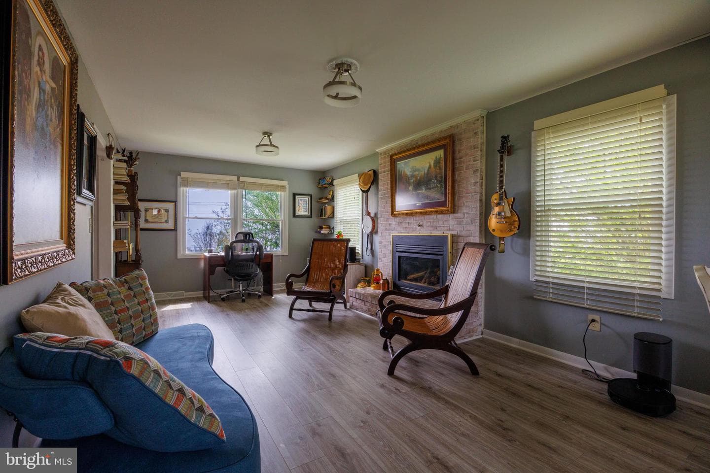 1519 Irving Avenue photo 23