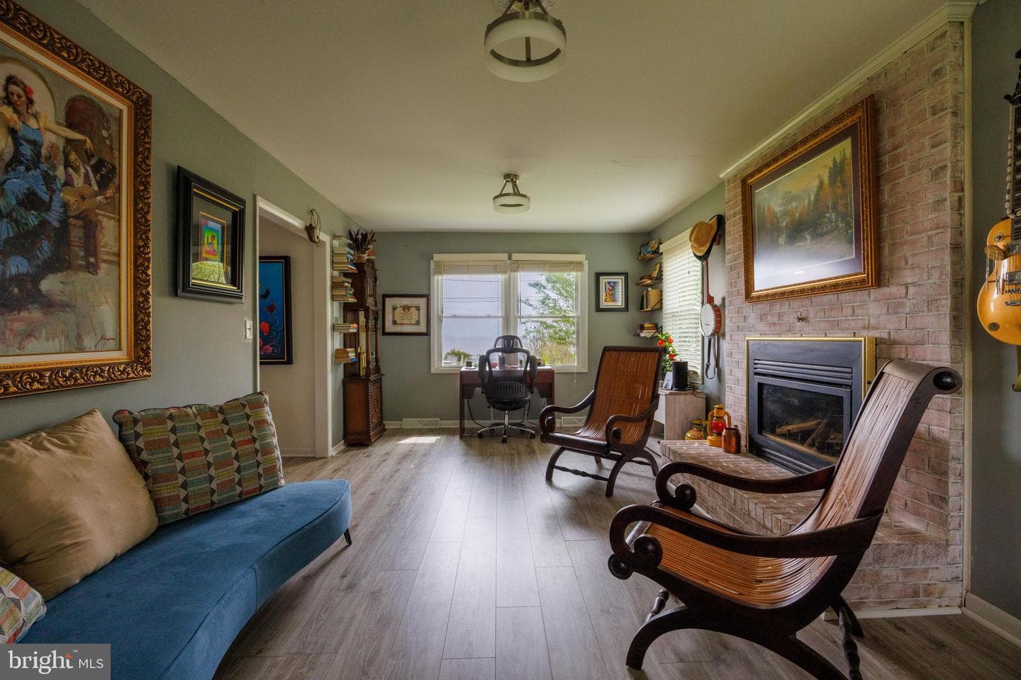 1519 Irving Avenue photo 25