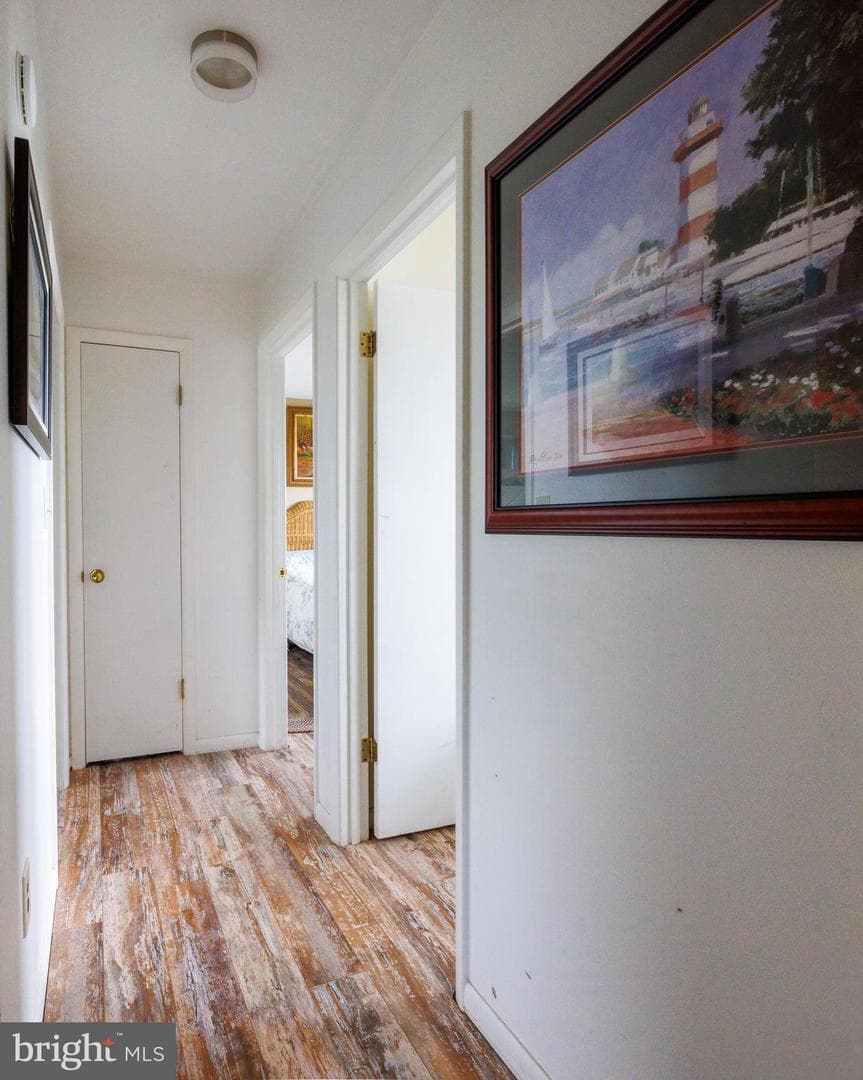 1519 Irving Avenue photo 31