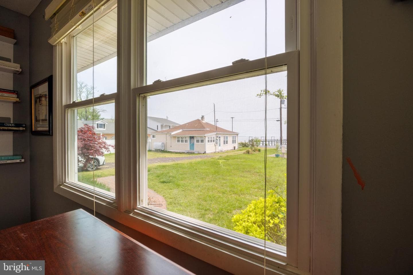 1519 Irving Avenue photo 33