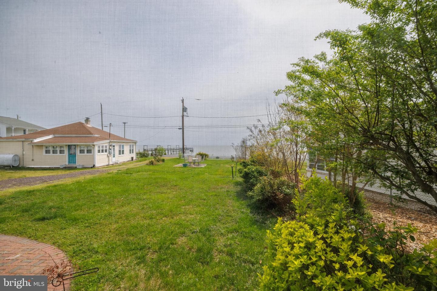 1519 Irving Avenue photo 34
