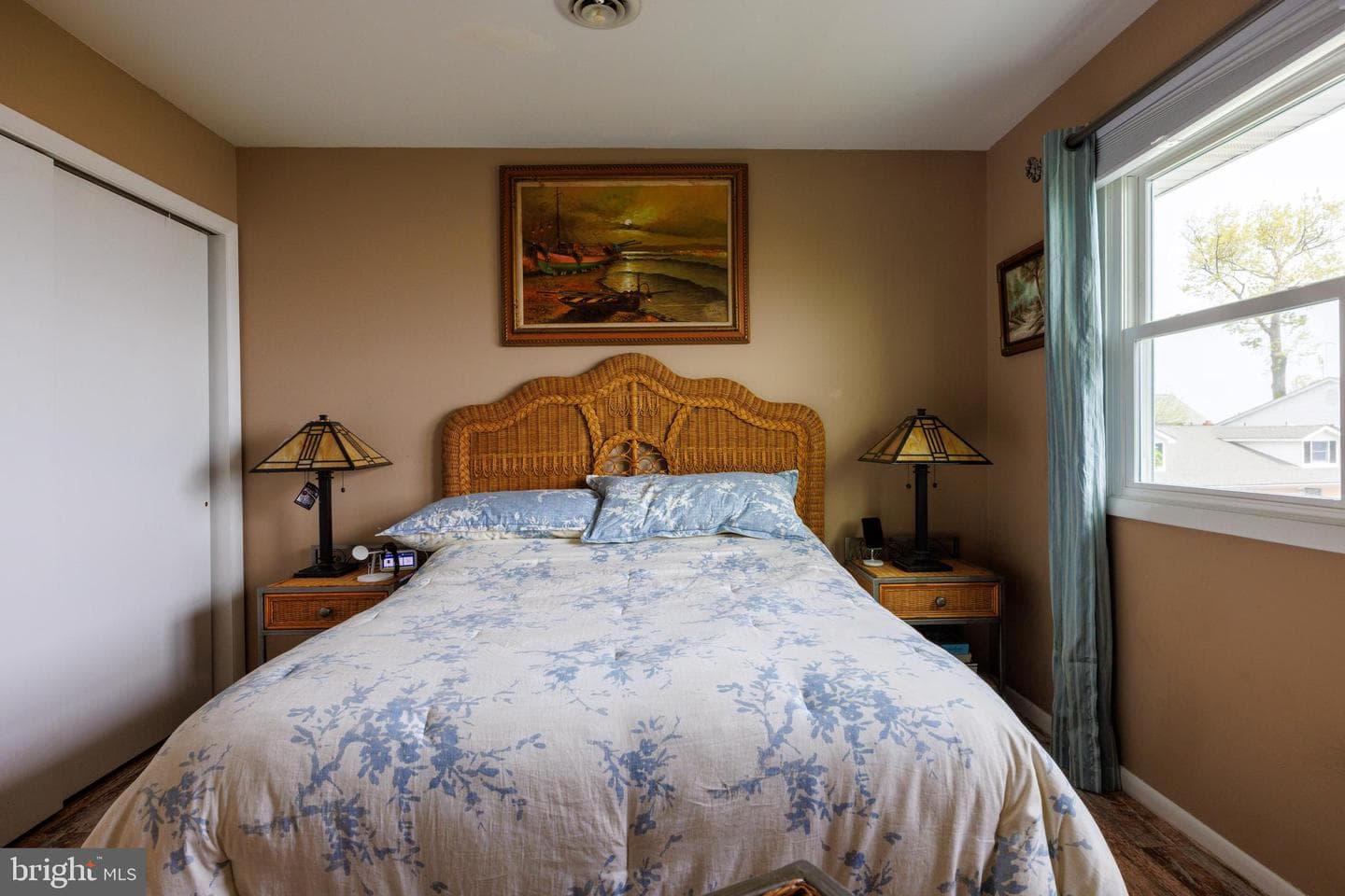 1519 Irving Avenue photo 41