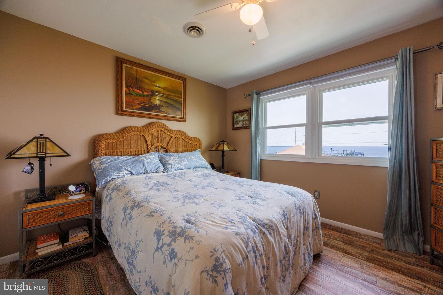 1519 Irving Avenue photo 42