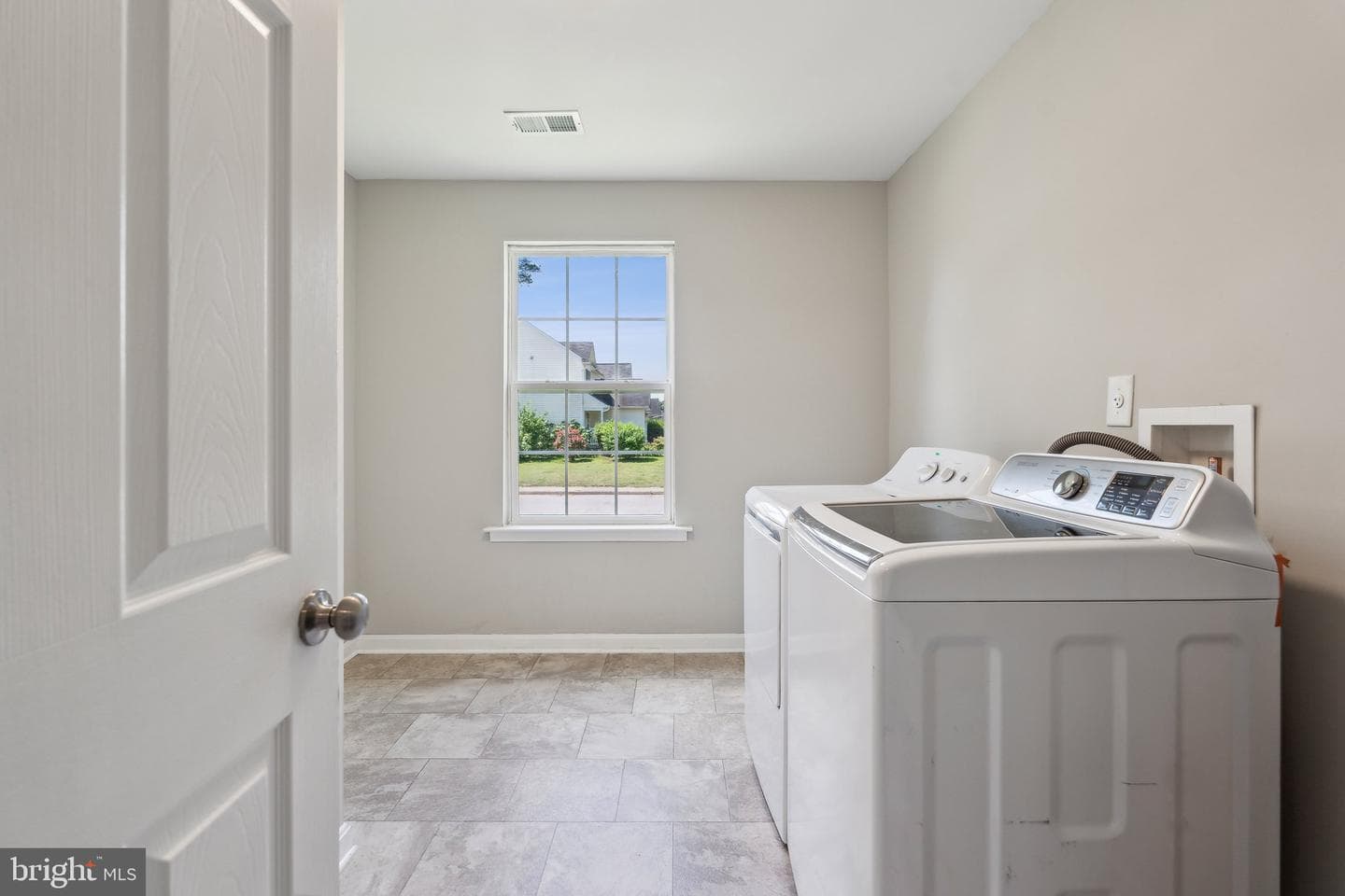 1205 Euclid Avenue photo 37